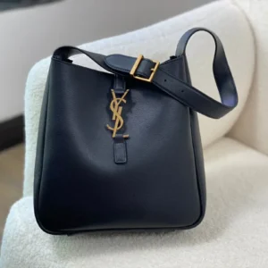 YSL Le 5 A 7 Supple Small Grained Leather Black 23 x 22 x 8.5cm