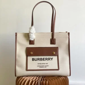 Burberry White Freya Tote Bag 33x12.5x26cm