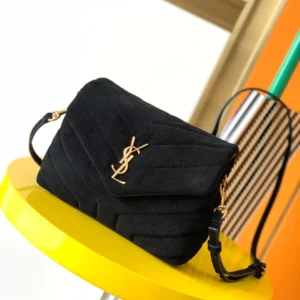 YSL Loulou 20 Black Velvet 20x14x7cm