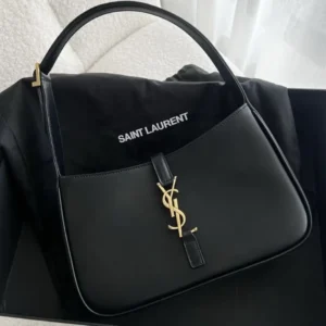 Saint Laurent Le 5 ¨¤ 7 Hobo Bag In Patent Leather - Black - Women
