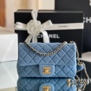 Chanel Denim Flap Bag - 20x13x7cm